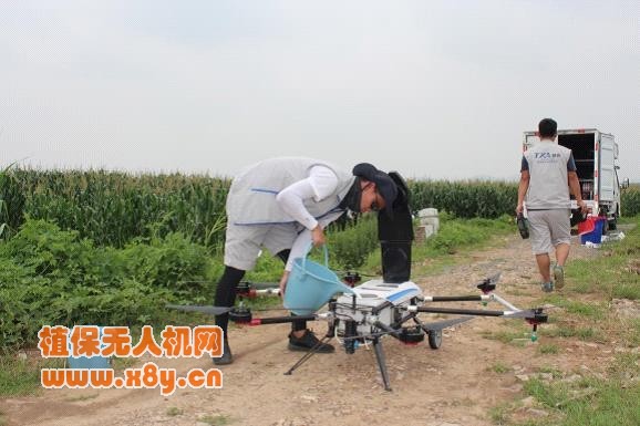播撒农药电动无人机